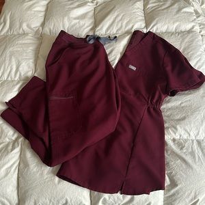FIGS Maternity Scrub Set SMALL Burgundy Red